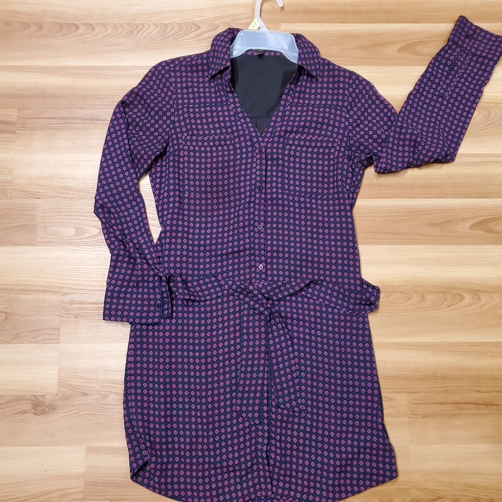 Bundle 2/$10 | Express printed dress with long sleeve